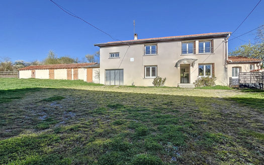 Maison à vendre à Saint Romain le Puy