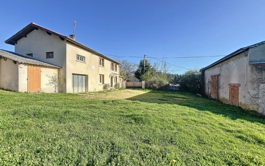 Maison à vendre à Saint Romain le Puy