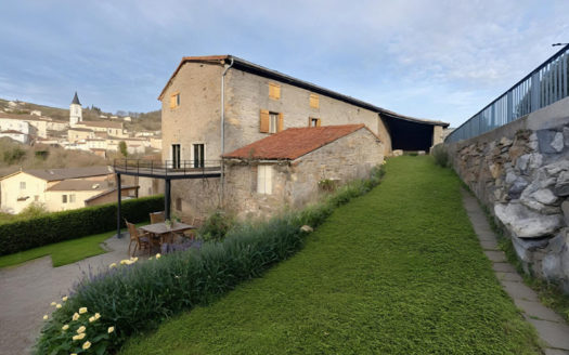 Maison hauteurs de Montbrison 8 pièces 206m²