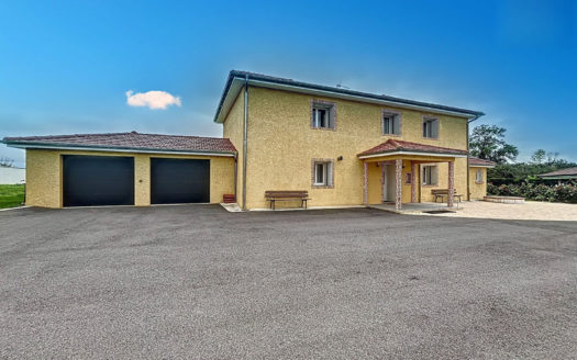Maison vendu – 5 pièces – 154m² – GREZIEUX LE FROMENTAL