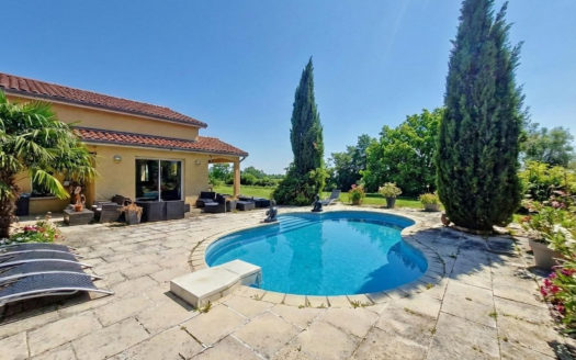 Maison 6 pièces 240m² à Vendre à Saint-Georges-Haute-Ville