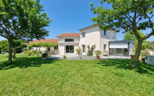 Maison 8 pièces 203m² L&rsquo;Hôpital Le Grand 42210