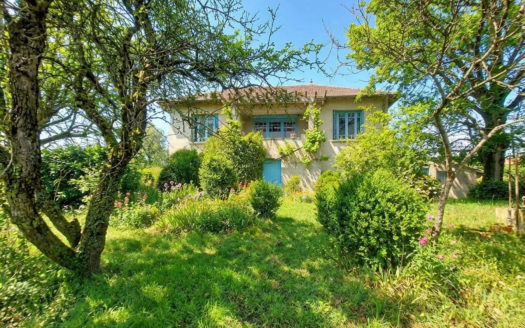 Maison Montbrison 6 pièces 145m²