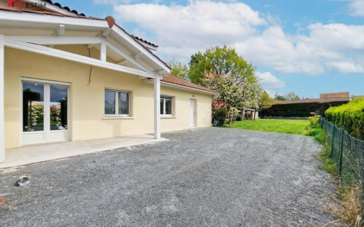 Maison Sury Le Comtal 6 pièce(s) 150 m2