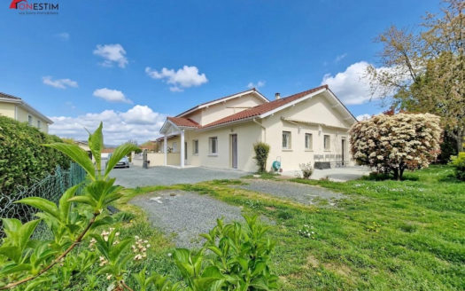 Maison Sury Le Comtal 6 pièce(s) 150 m2